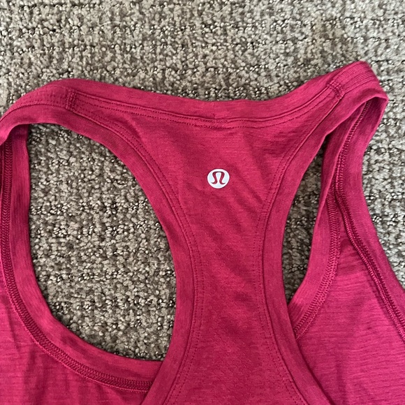 Swiftly Tech Racerback Tank Top 2.0* Race Length - Raspberry/Dark Pink - 8 - Picture 2 of 3